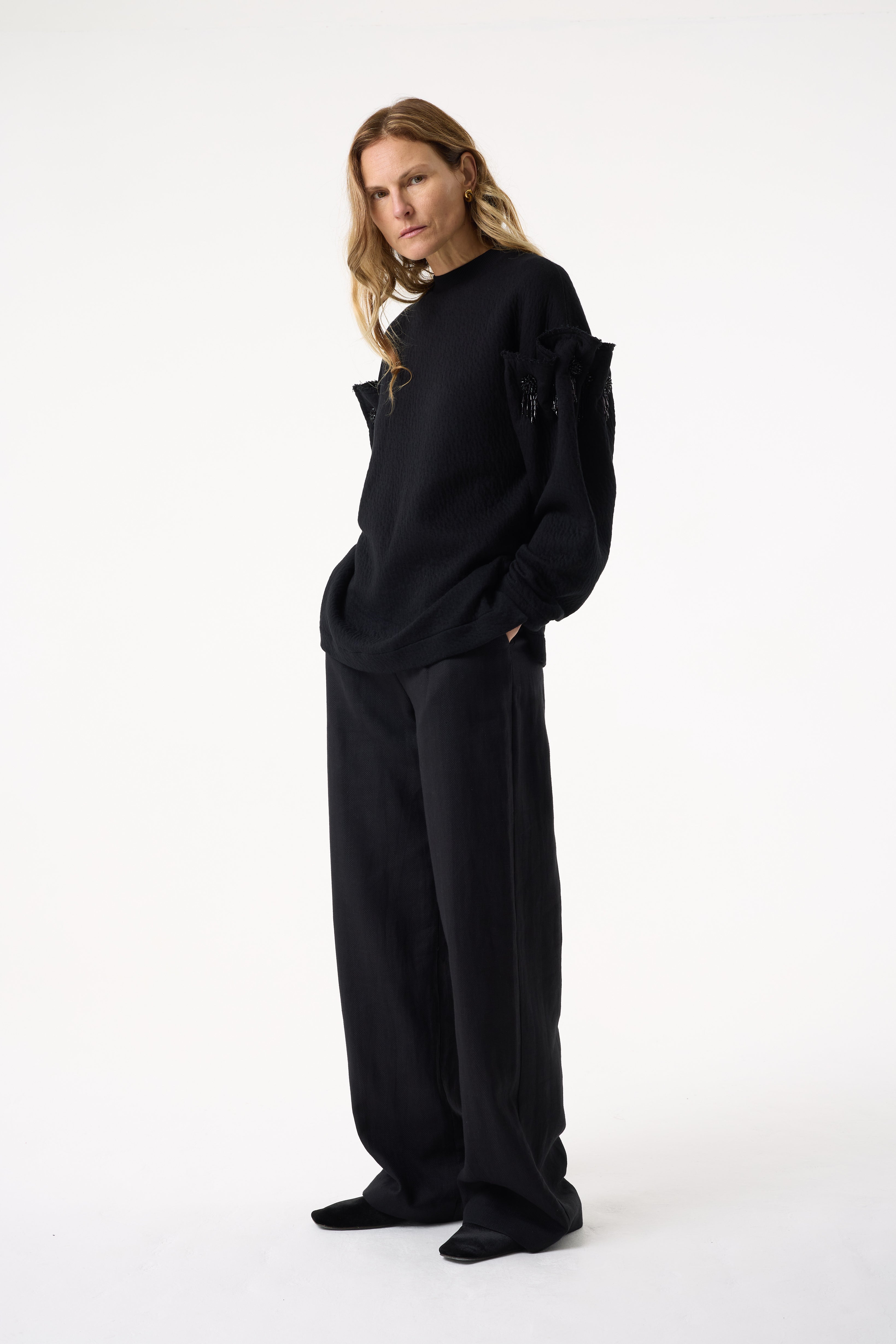 AYLIN BLACK SWEATSHIRT