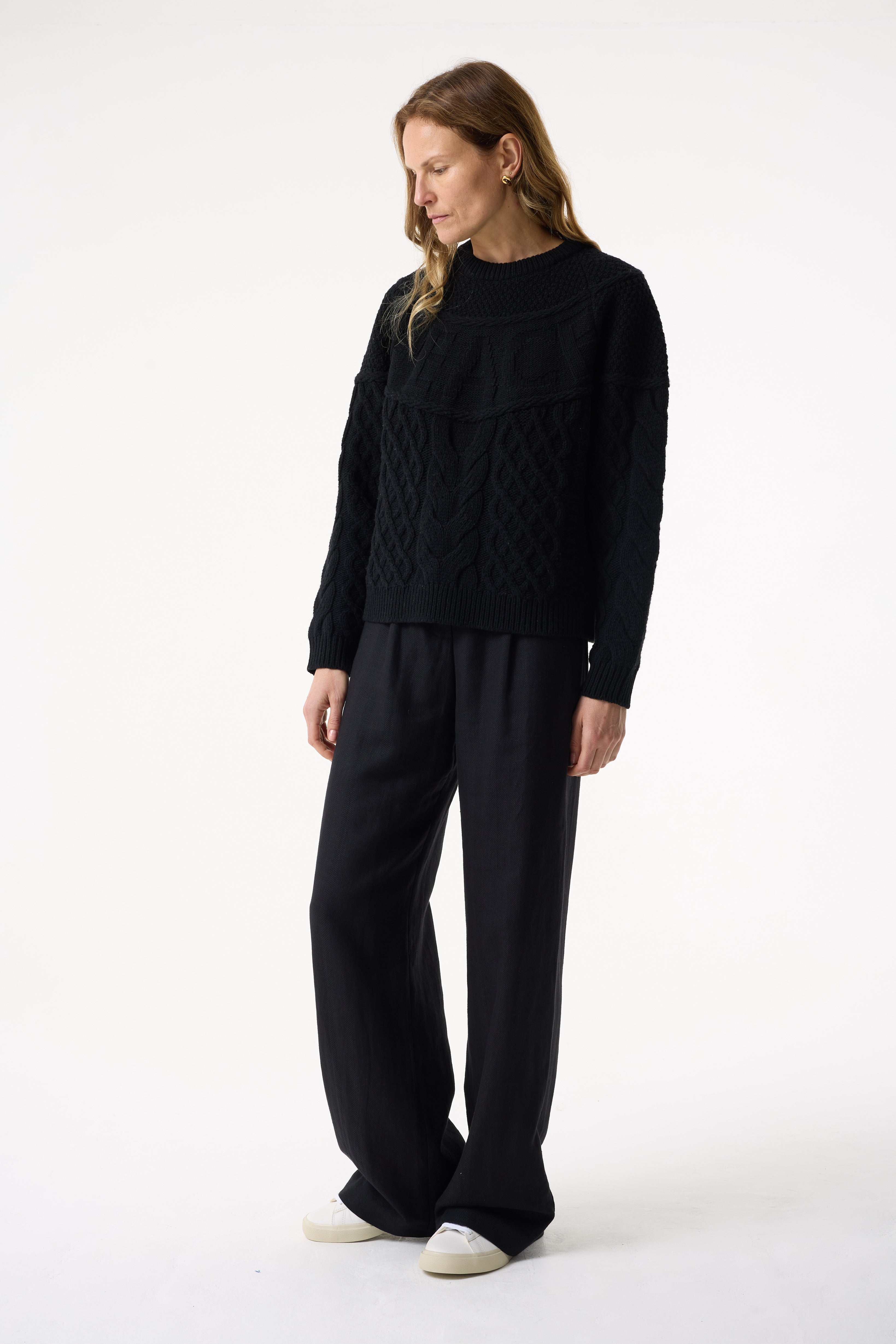 PEACE BLACK JUMPER