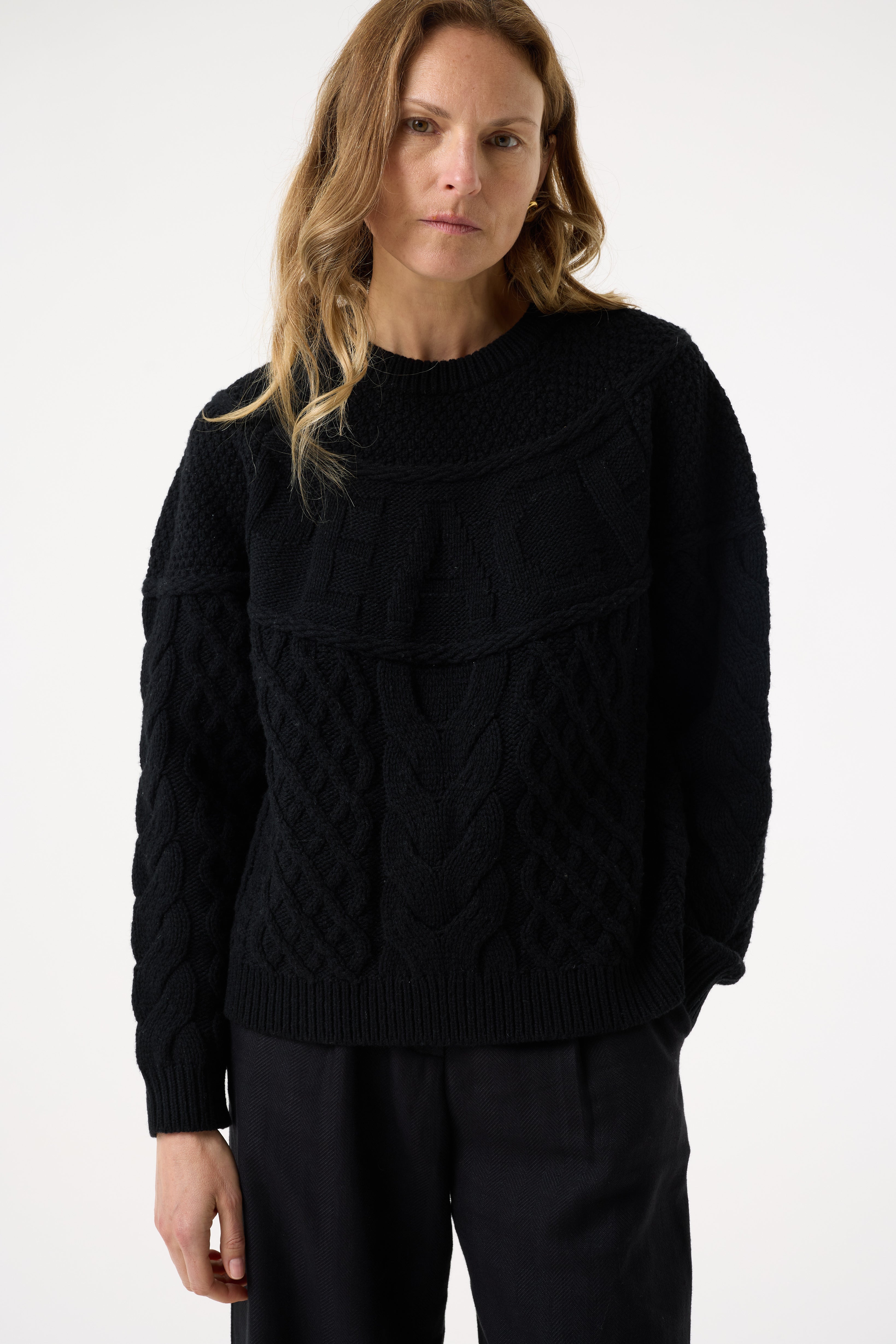 PEACE BLACK JUMPER