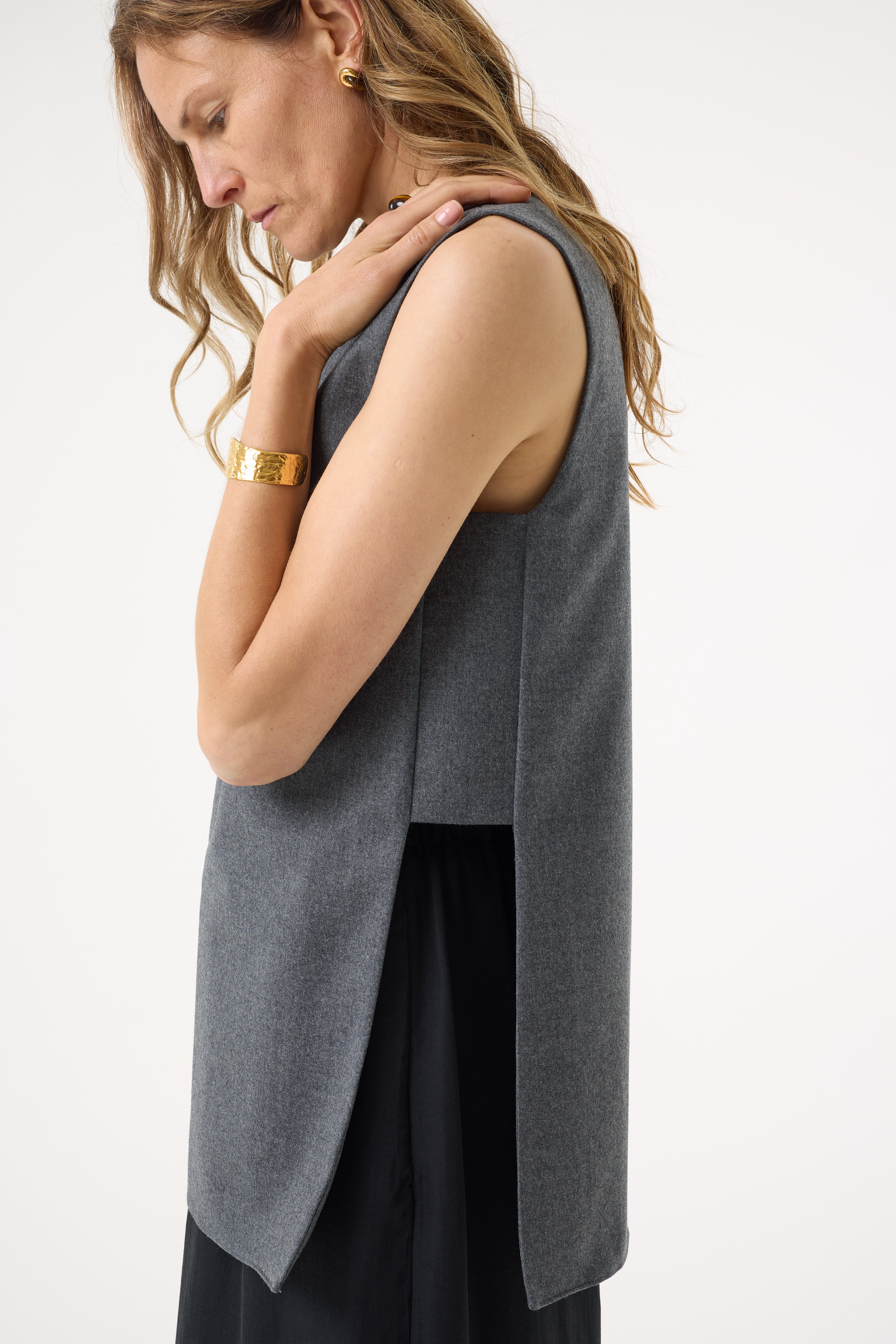 REESE GREY TOP